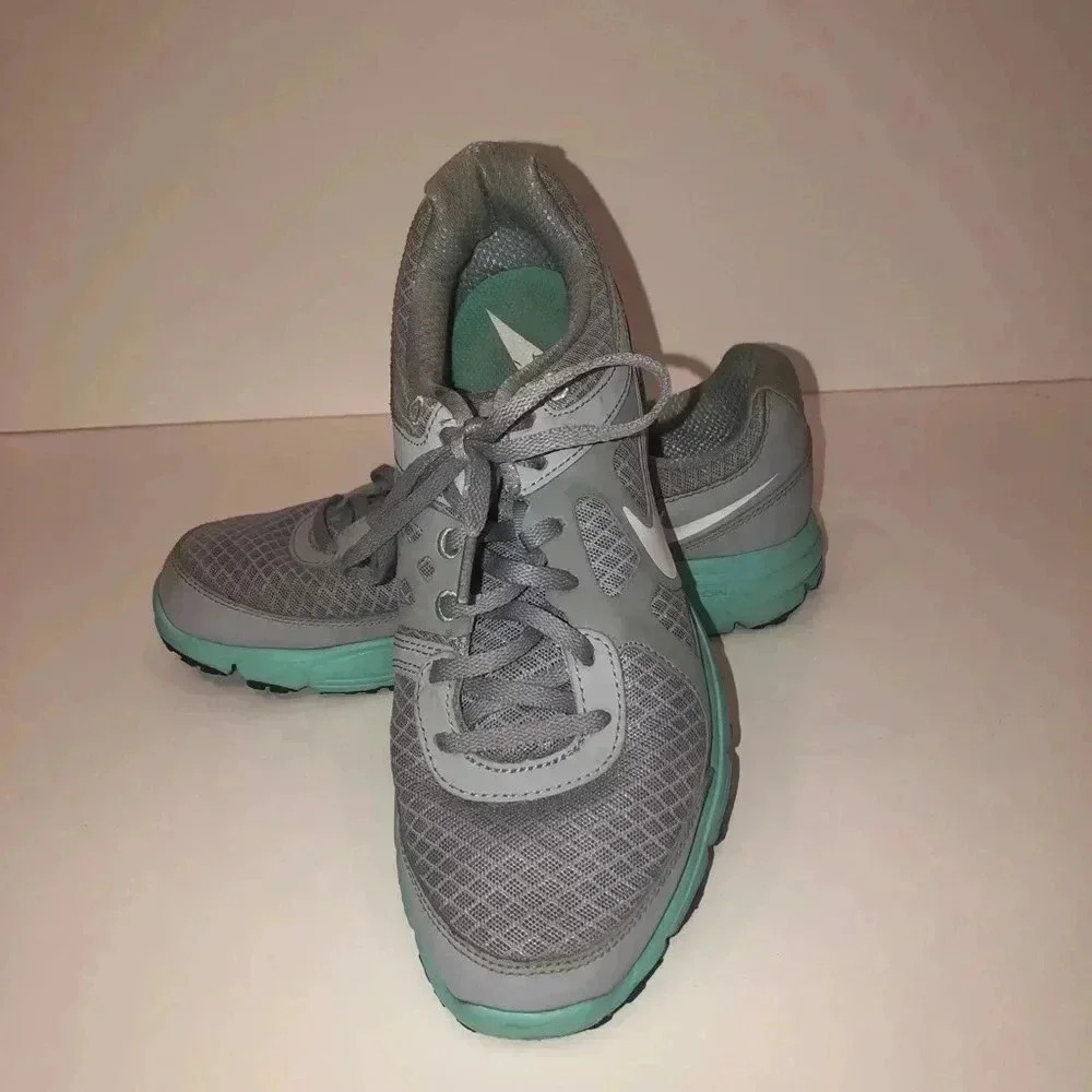 Nike dynamic support /women’s / s 8.5